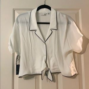 Brand new Aritzia blouse